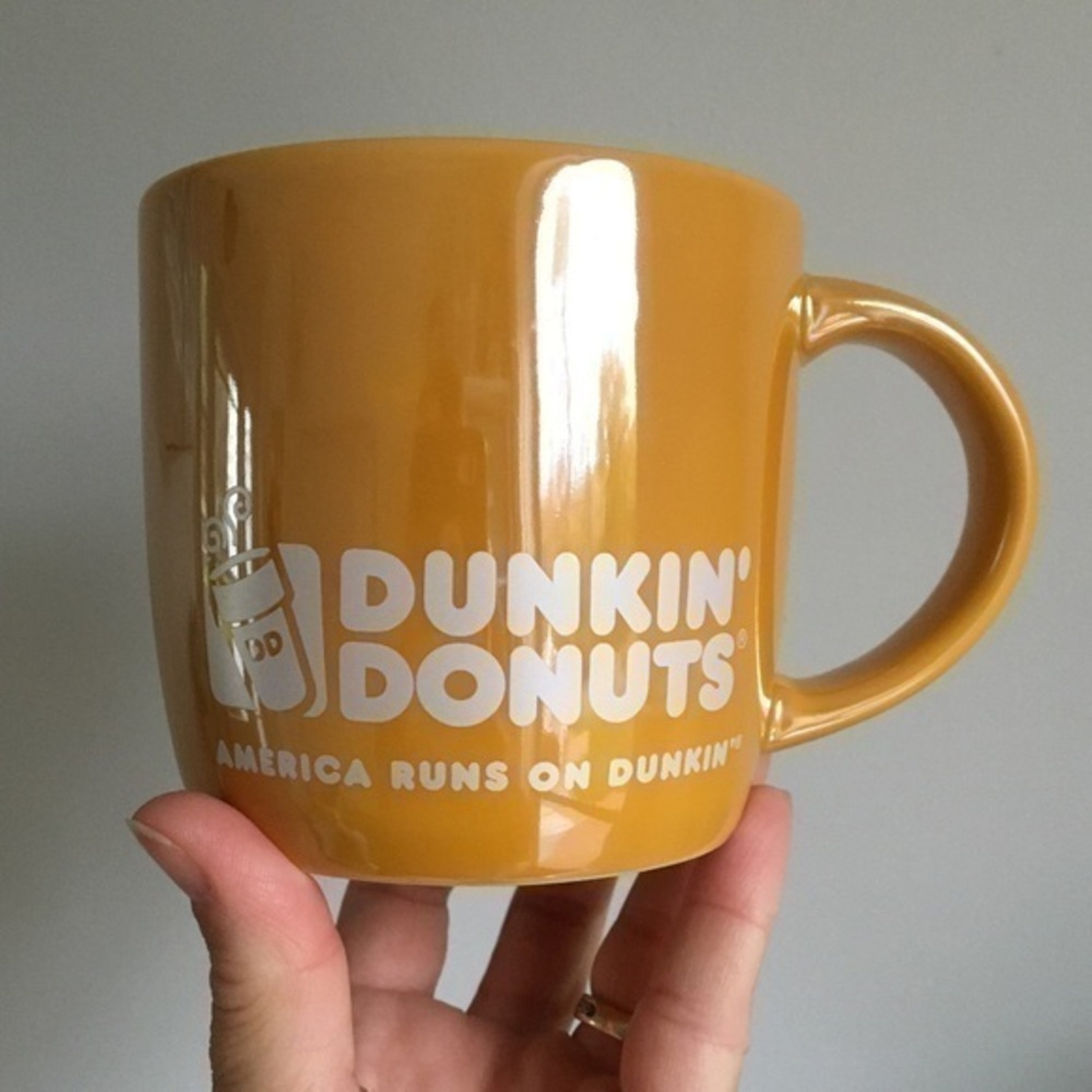 Dunkin Donuts 2014 Coffee Mug America Tuns On Dunkin Golden Yellow Cup NWOT